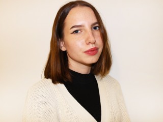 HollyGentle webcam girl as a performer. Gallery photo 1.