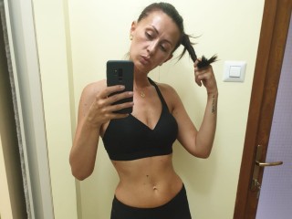 TheLadyClaudia webcam girl as a performer. Gallery photo 4.