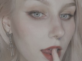 Teeny_BlondX webcam girl as a performer. Gallery photo 2.