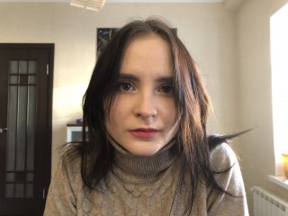 HelenAlyson webcam girl as a performer. Gallery photo 1.