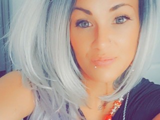 KandyBostic webcam girl as a performer. Gallery photo 2.