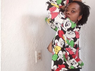 blak_sexladynn webcam girl as a performer. Gallery photo 2.