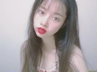 Catherinehui webcam girl as a performer. Gallery photo 4.