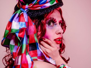 AliceeMaarquez webcam girl as a performer. Gallery photo 4.
