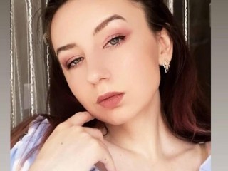 Teeny_Bambini webcam girl as a performer. Gallery photo 1.