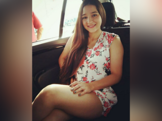 EmilyHorny webcam girl as a performer. Gallery photo 1.