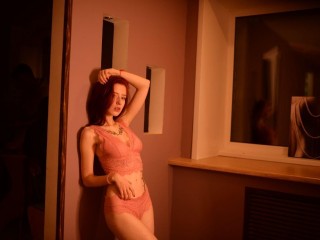 PolinaKolson webcam girl as a performer. Gallery photo 1.