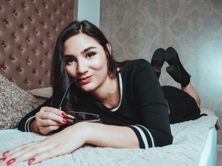 IvyEvaans webcam girl as a performer. Gallery photo 2.