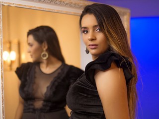 Bella_Daviss webcam girl as a performer. Gallery photo 1.