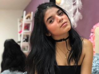 agathashining webcam girl as a performer. Gallery photo 1.