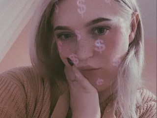 Naomi_Mio_x webcam girl as a performer. Gallery photo 1.