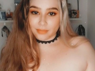 Bella_Lane webcam girl as a performer. Gallery photo 1.