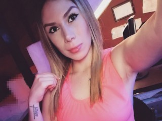 Scarlett_Cole webcam girl as a performer. Gallery photo 1.