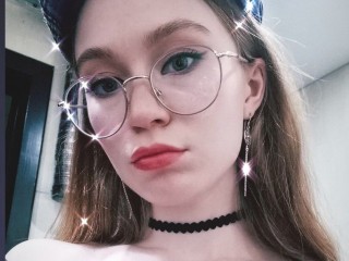 ErikaMontgomery webcam girl as a performer. Gallery photo 5.