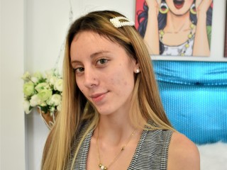 chantal_as webcam girl as a performer. Gallery photo 2.