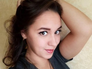 Kemri_OsnerVibe webcam girl as a performer. Gallery photo 4.