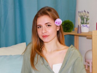 EvaQuin webcam girl as a performer. Gallery photo 4.