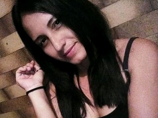 marla_petit webcam girl as a performer. Gallery photo 2.