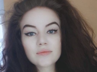 SweetKarolinaO webcam girl as a performer. Gallery photo 1.