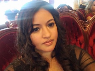 Nikki_x_Brazil webcam girl as a performer. Gallery photo 1.