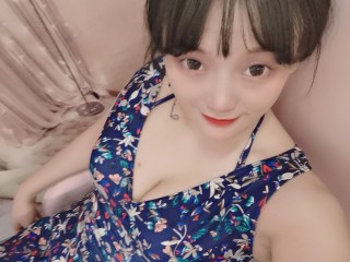 Bathshebajuan webcam girl as a performer. Gallery photo 5.