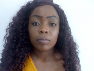 MINNIE_TIAMMO webcam girl as a performer. Gallery photo 2.