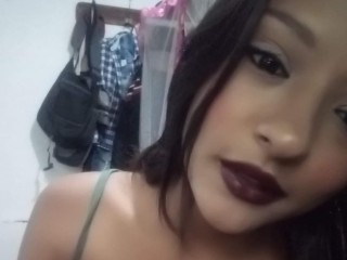 torrescamila webcam girl as a performer. Gallery photo 1.