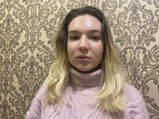 ElyseRoses webcam girl as a performer. Gallery photo 1.