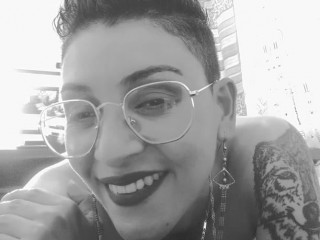 Kattyzanderz webcam girl as a performer. Gallery photo 1.