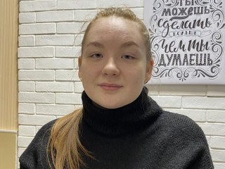 KimLombard webcam girl as a performer. Gallery photo 1.