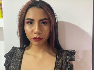 margesinamon webcam girl as a performer. Gallery photo 1.