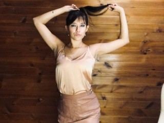 ElsieClark webcam girl as a performer. Gallery photo 5.