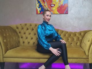 KaiaSoulMate webcam girl as a performer. Gallery photo 1.