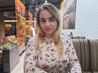 Pollyperfecto webcam girl as a performer. Gallery photo 1.