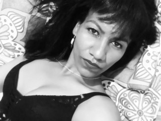 ninamaravilla webcam girl as a performer. Gallery photo 1.