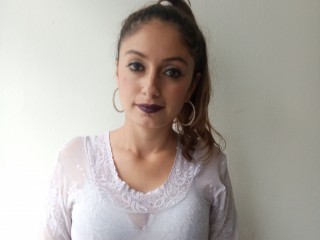 catalinasxxxx webcam girl as a performer. Gallery photo 1.