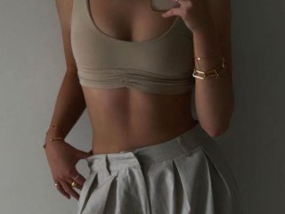 VanessaGort webcam girl as a performer. Gallery photo 2.