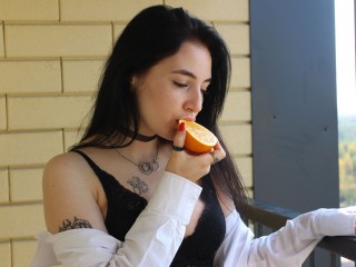 KiraHarrington webcam girl as a performer. Gallery photo 3.