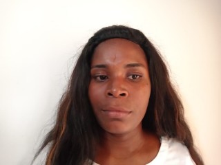 SalomeMiss webcam girl as a performer. Gallery photo 3.