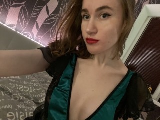 ViolettaL webcam girl as a performer. Gallery photo 3.