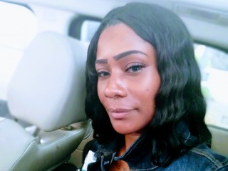 GoddessCarmelRed webcam girl as a performer. Gallery photo 1.