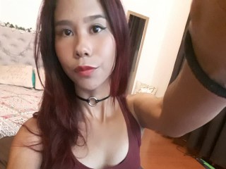 KarlieFilly webcam girl as a performer. Gallery photo 2.