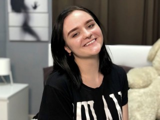 AngelNortan webcam girl as a performer. Gallery photo 1.