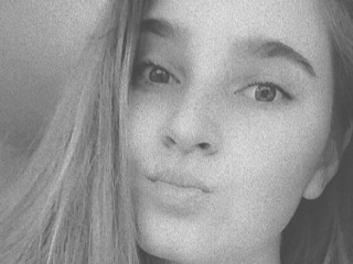 VicotaSabriny webcam girl as a performer. Gallery photo 1.