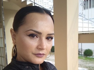 Melanicherry webcam girl as a performer. Gallery photo 1.