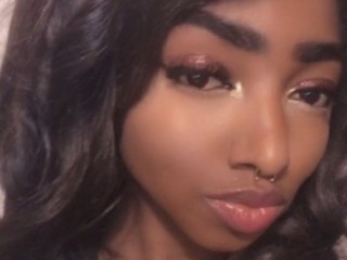 MilaCassody webcam girl as a performer. Gallery photo 1.