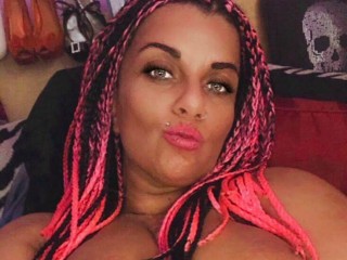 MILF_Sabina webcam girl as a performer. Gallery photo 8.