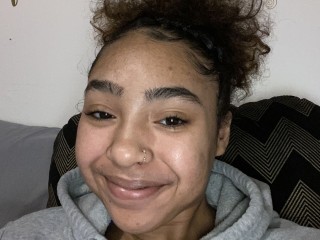 KalesaStewart webcam girl as a performer. Gallery photo 1.