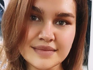 Xx_Emilia_xX webcam girl as a performer. Gallery photo 1.