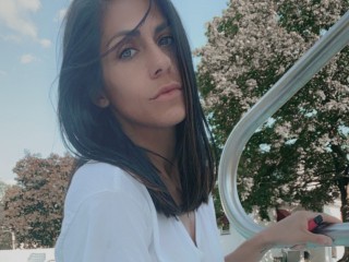 RoxiRobbins webcam girl as a performer. Gallery photo 3.